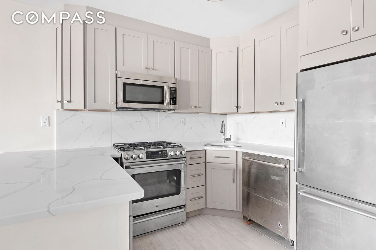 181 7th Ave #8B - Photo 3 of 9