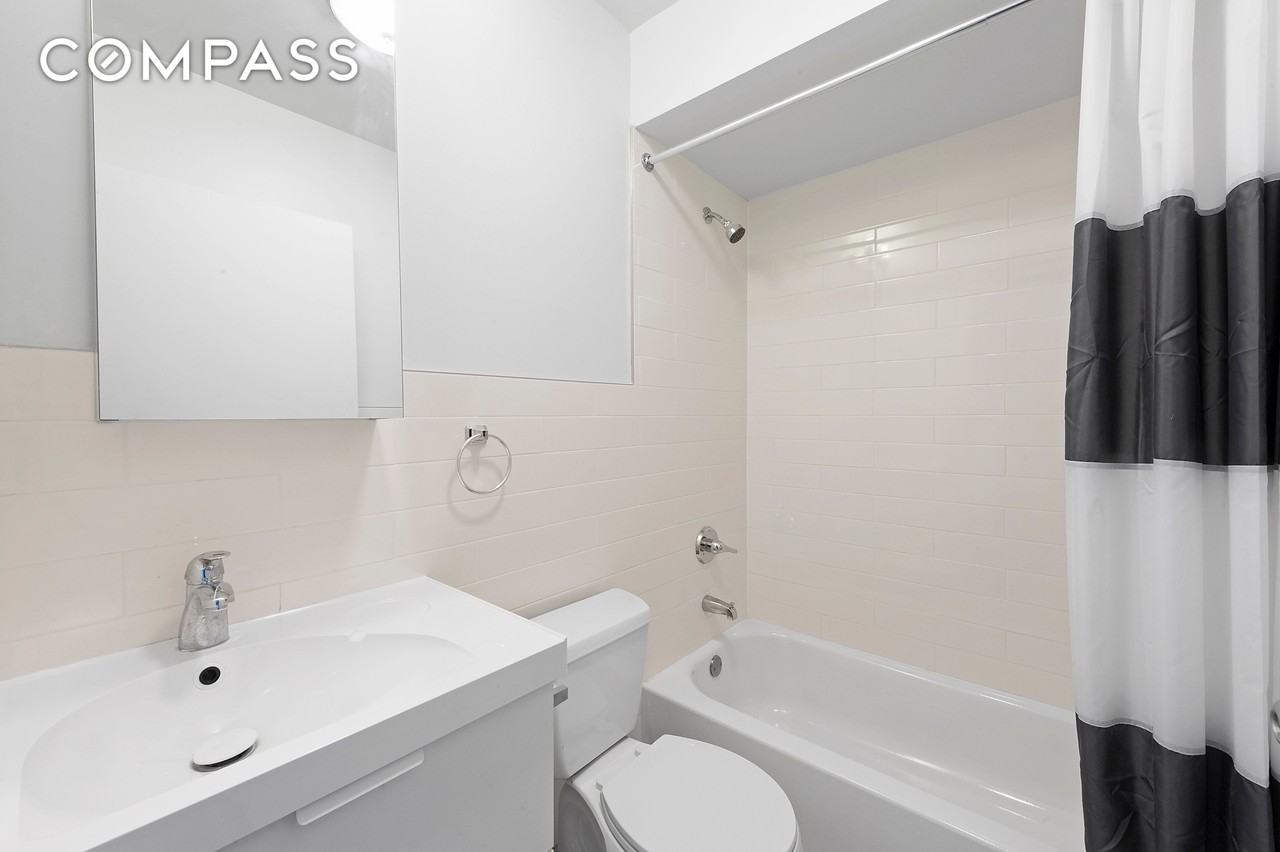 181 7th Ave #8B - Photo 5 of 9