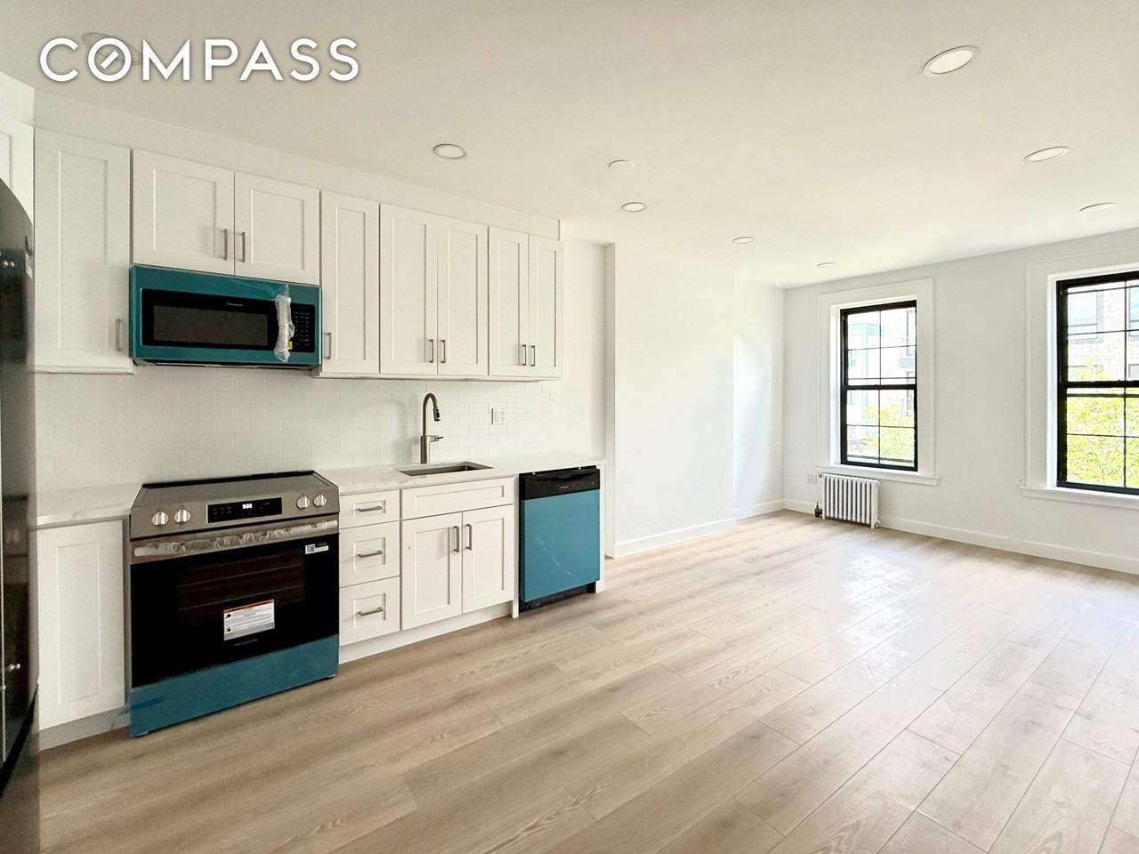 985 Rogers Ave #3 - Photo 2 of 10