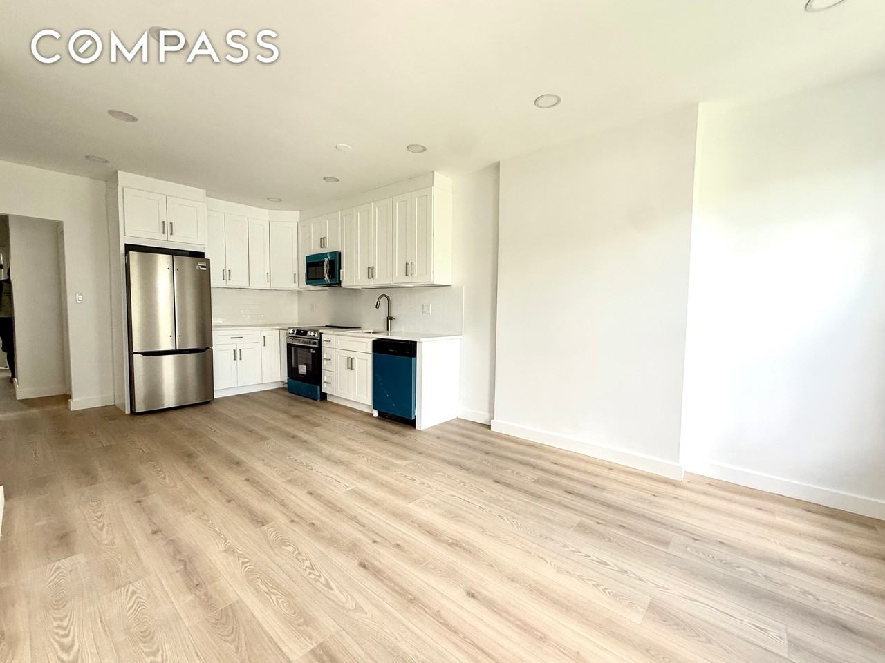 985 Rogers Ave #3 - Photo 3 of 10