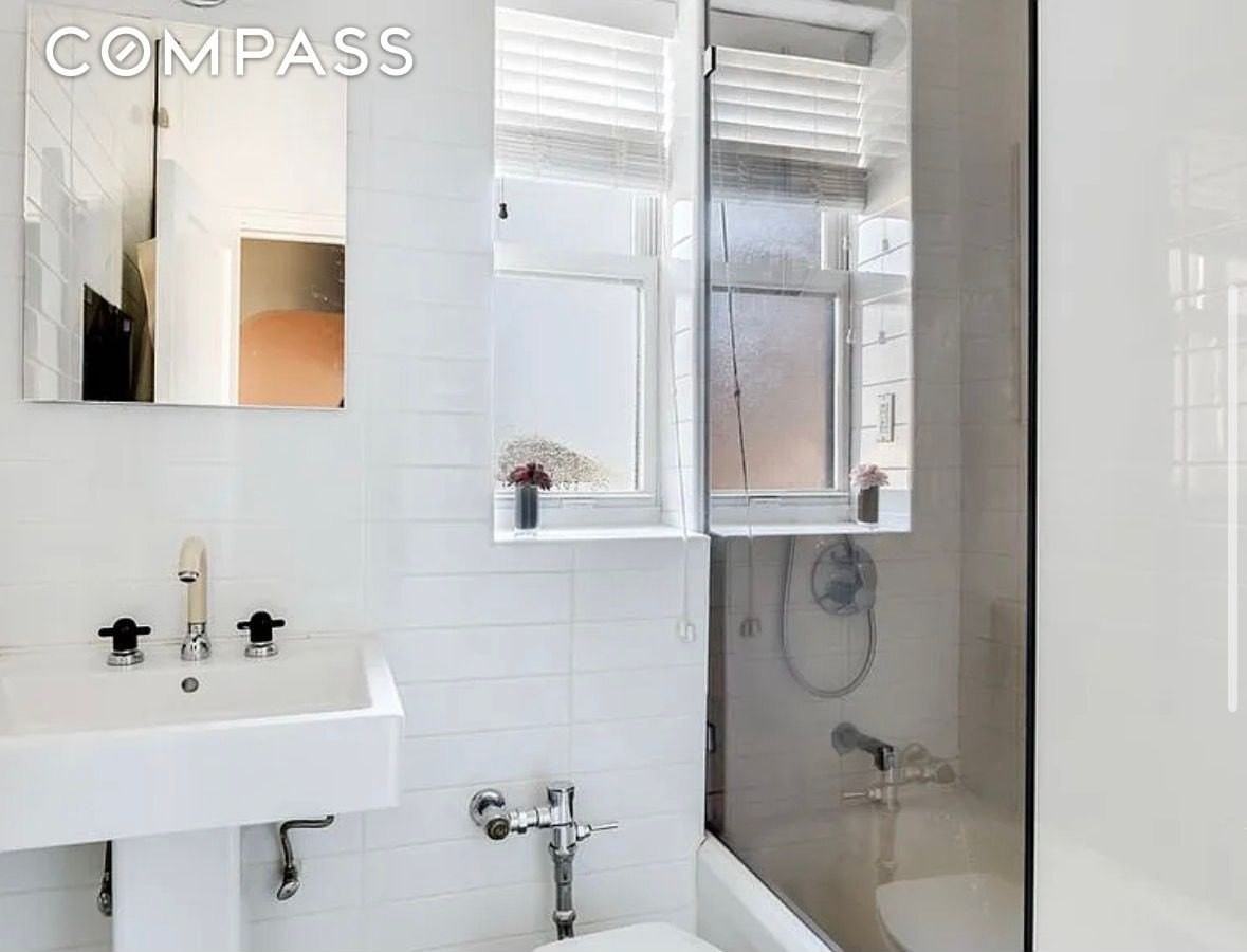 357 W 55th St #6M - Photo 7 of 7