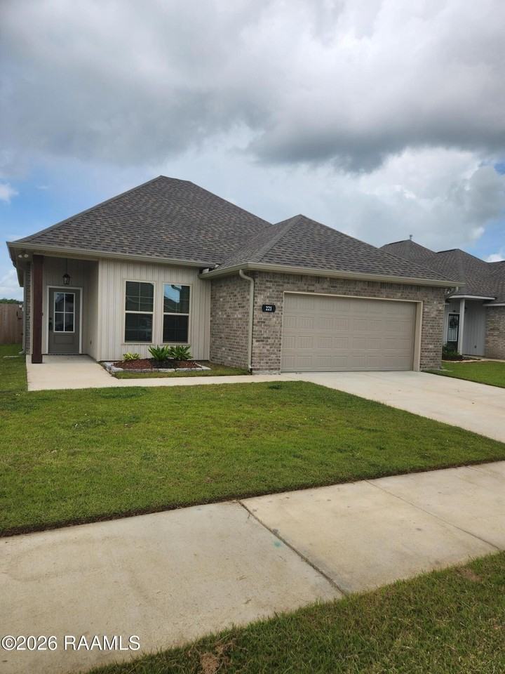 221 Wakely Ct - Photo 2 of 14