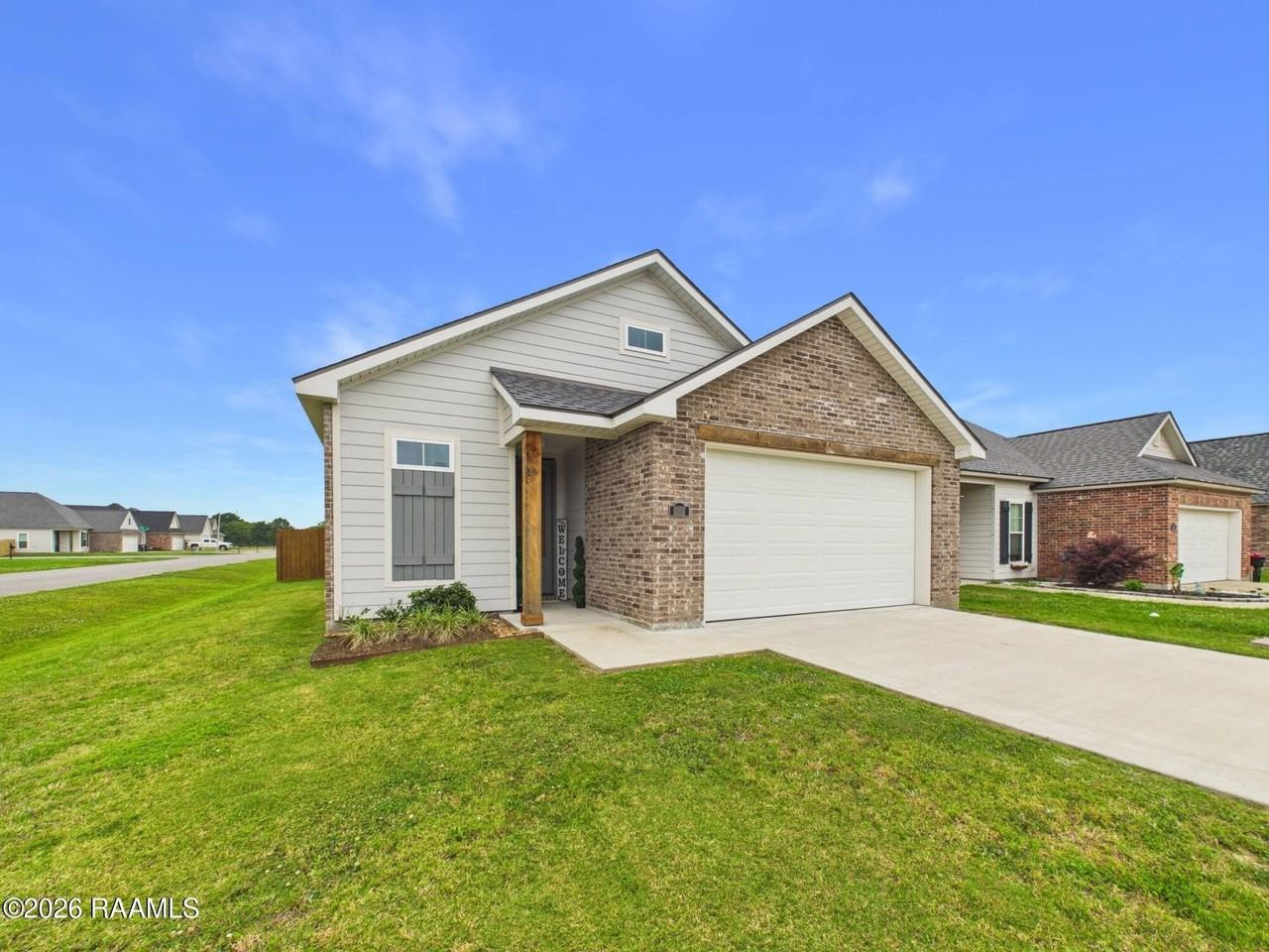 301 Adry Ln - Photo 2 of 27