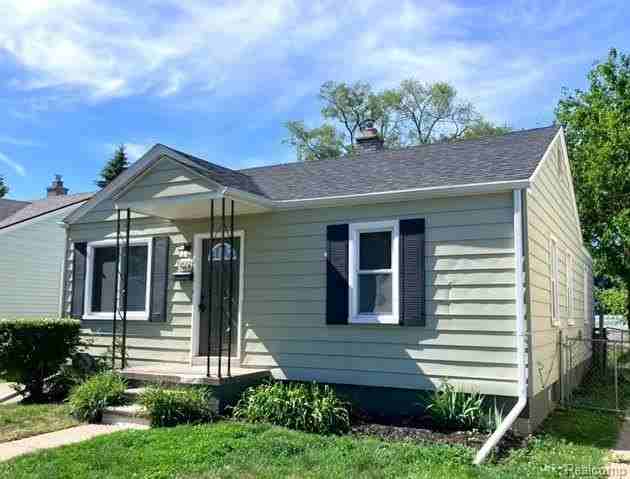 959 E Shevlin Ave - Photo 3 of 17