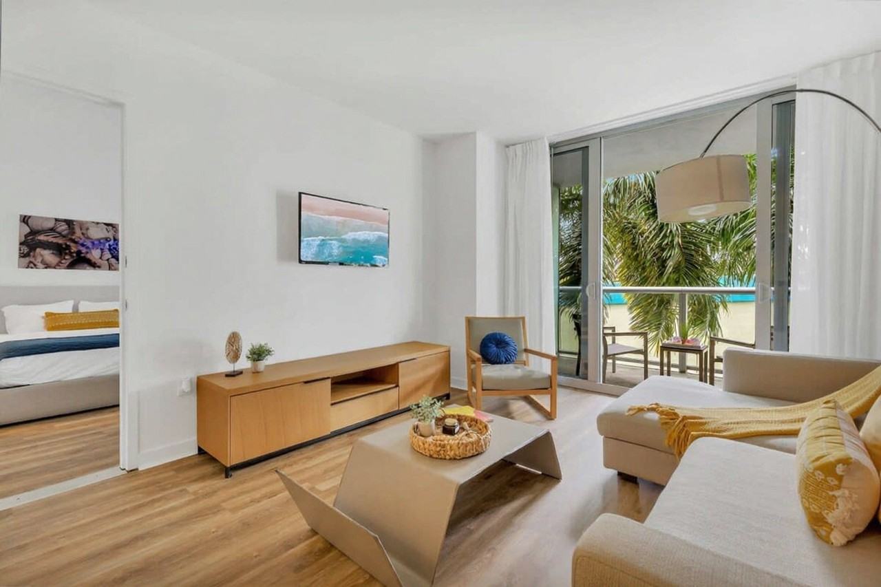 2602 East Hallandale Beach Boulevard - Photo 2 of 39