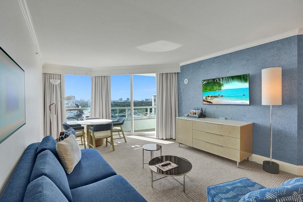 4401 Collins Avenue - Photo 3 of 46