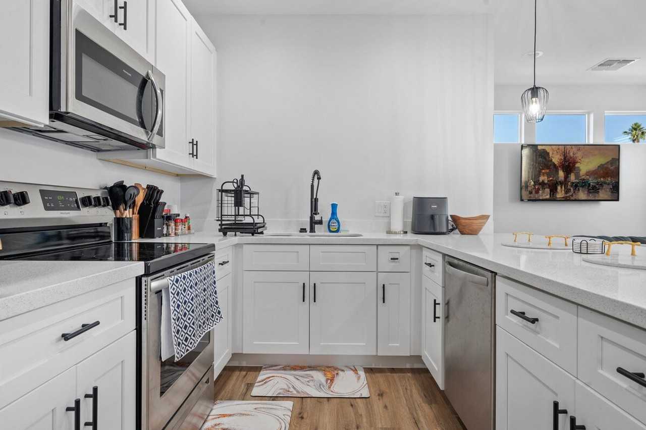3757 E Van Buren St #1244328P - Photo 2 of 28
