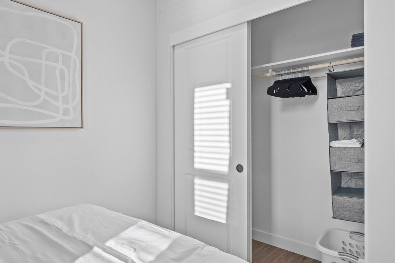 3757 E Van Buren St #1244328P - Photo 6 of 28