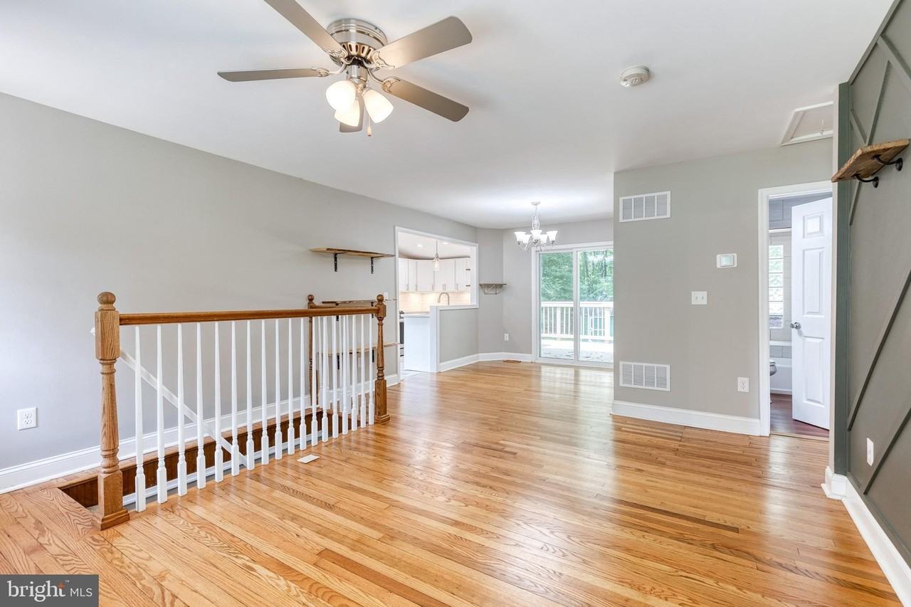 6922 Hollenberry Rd - Photo 4 of 19