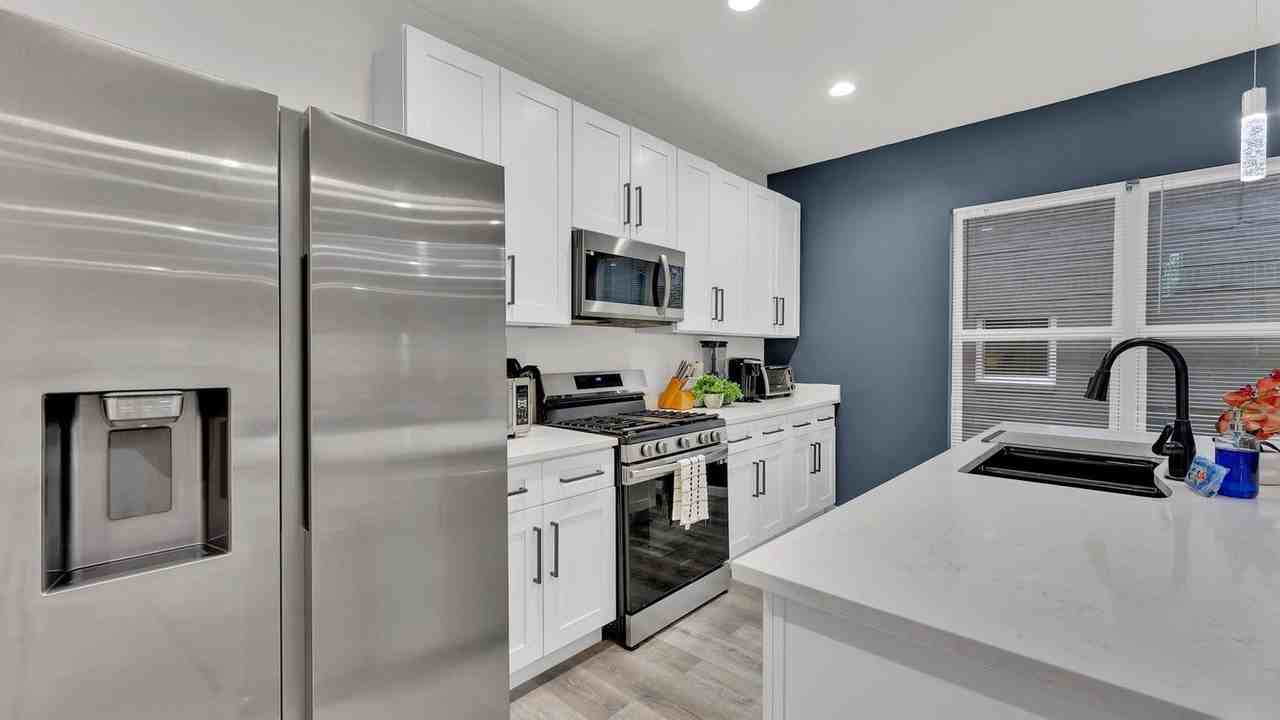 1117 N Bishop Ave #1075552P - Photo 7 of 25
