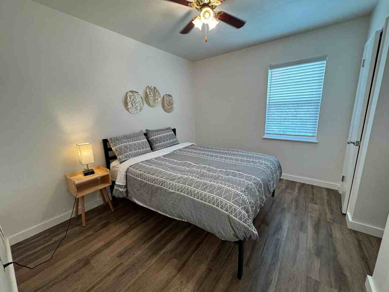 4021 W 8th St #1296534P - Photo 5 of 17