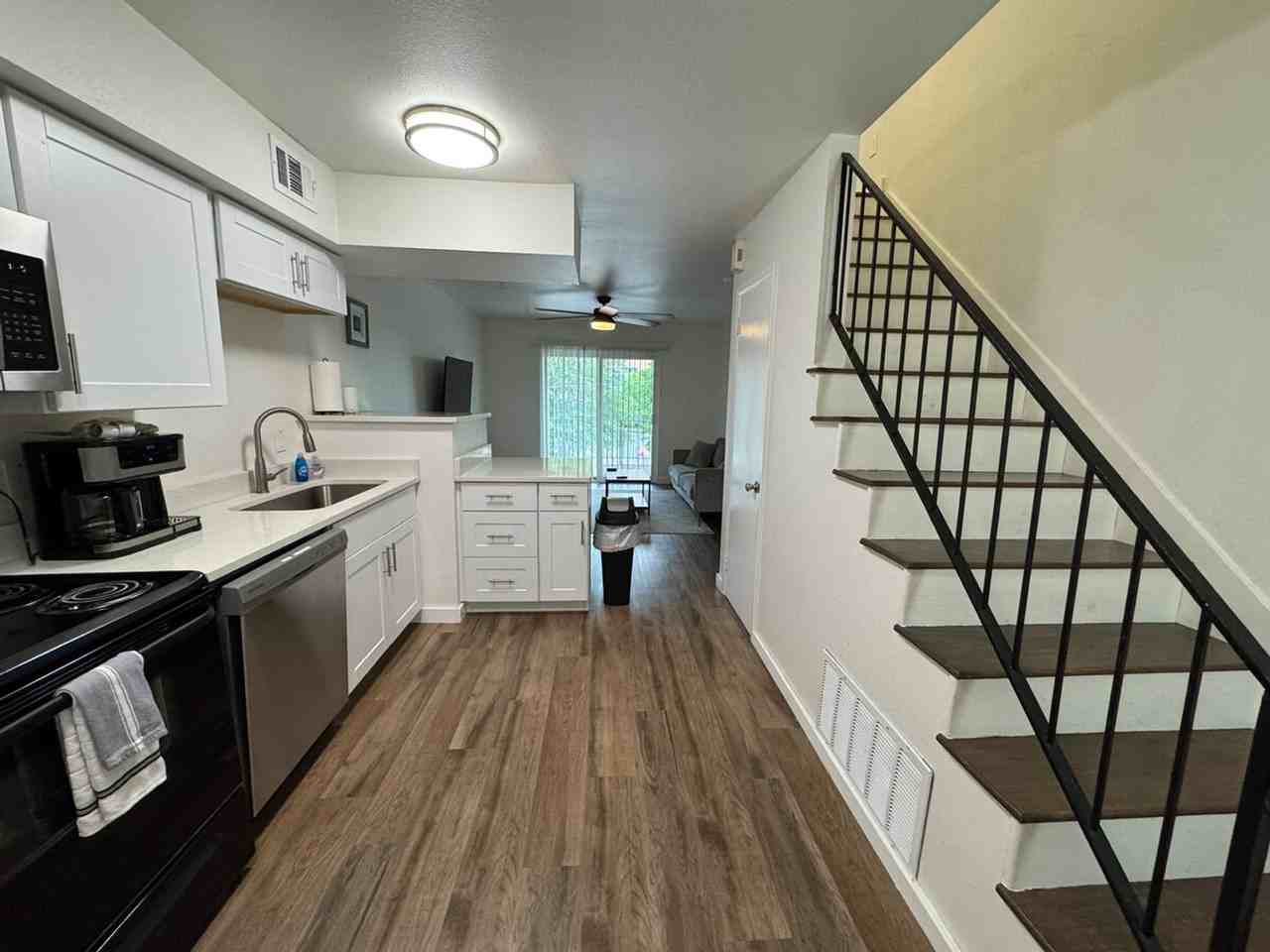 4021 W 8th St #1296534P - Photo 6 of 17