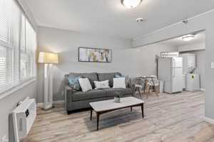 featured image of 826 W Browning St