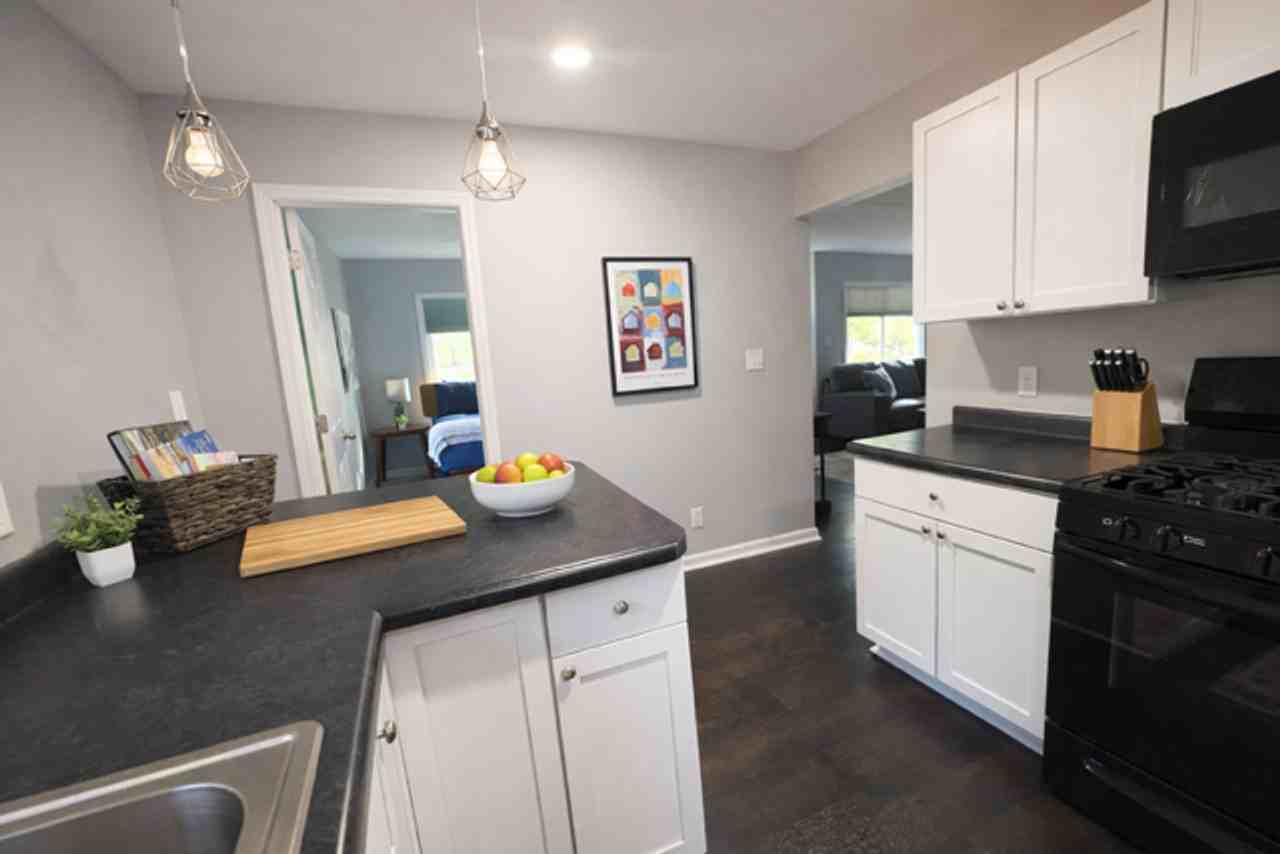 1902 Greenwood Ave #1328977P - Photo 7 of 17
