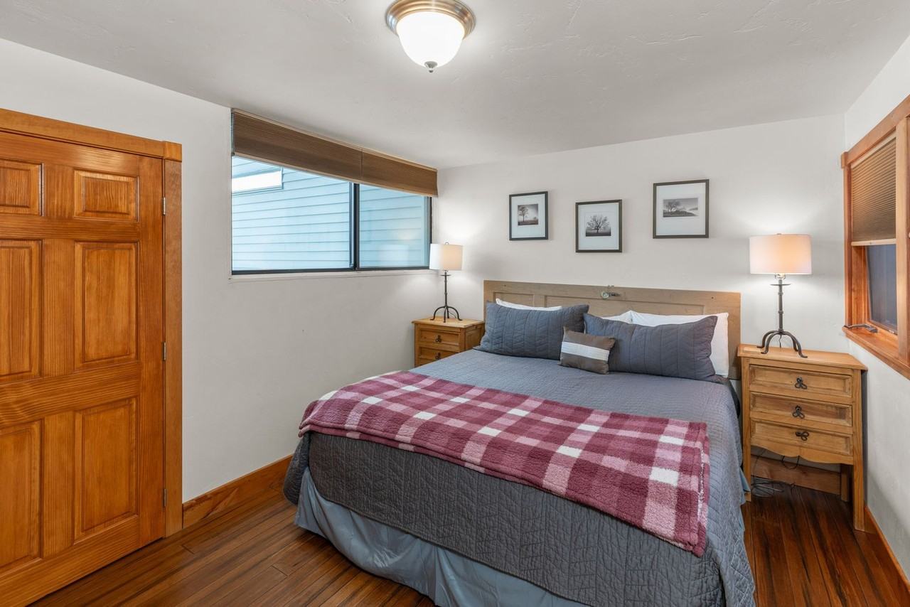 747 West Pacific Avenue - Photo 5 of 25