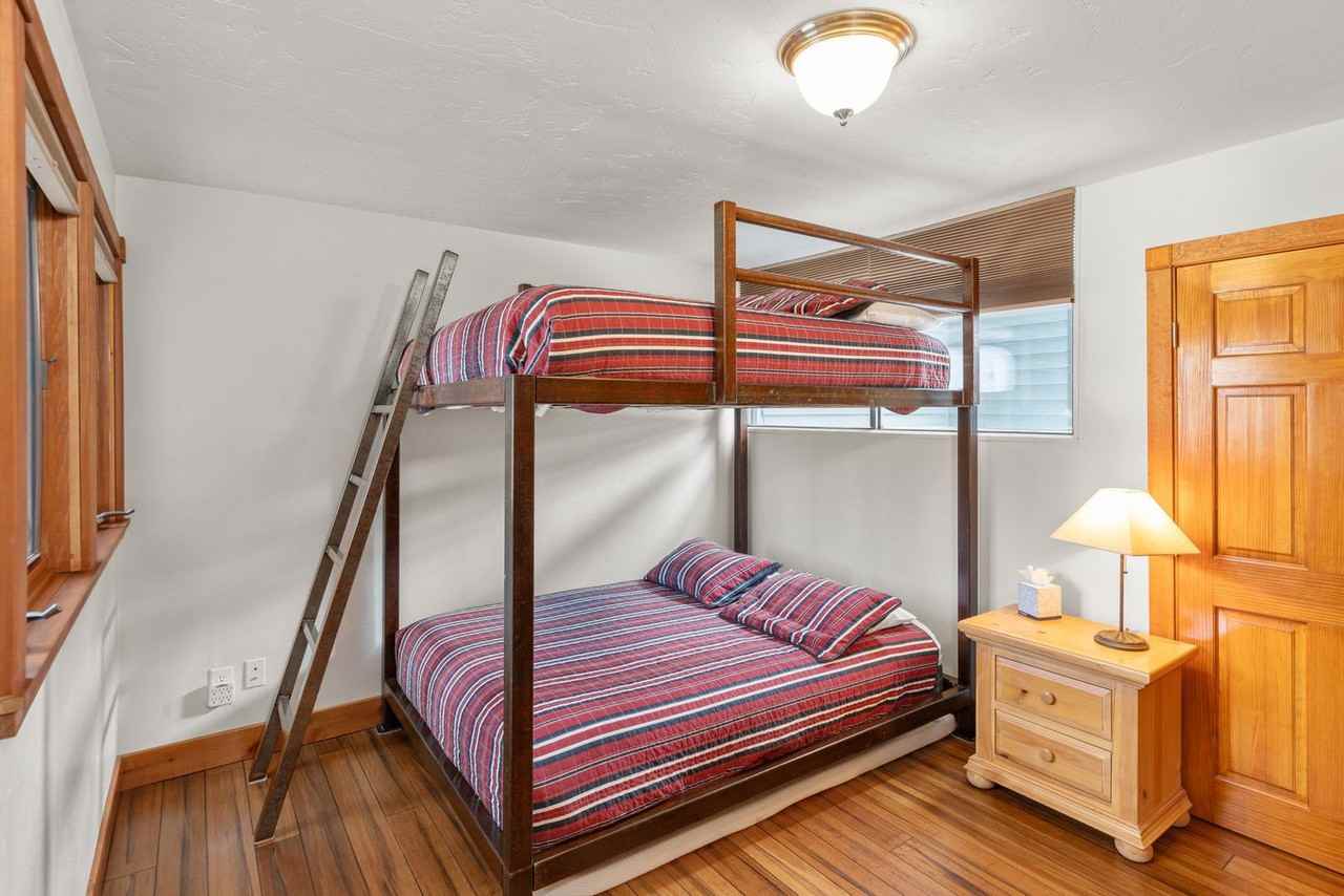 747 West Pacific Avenue - Photo 7 of 25