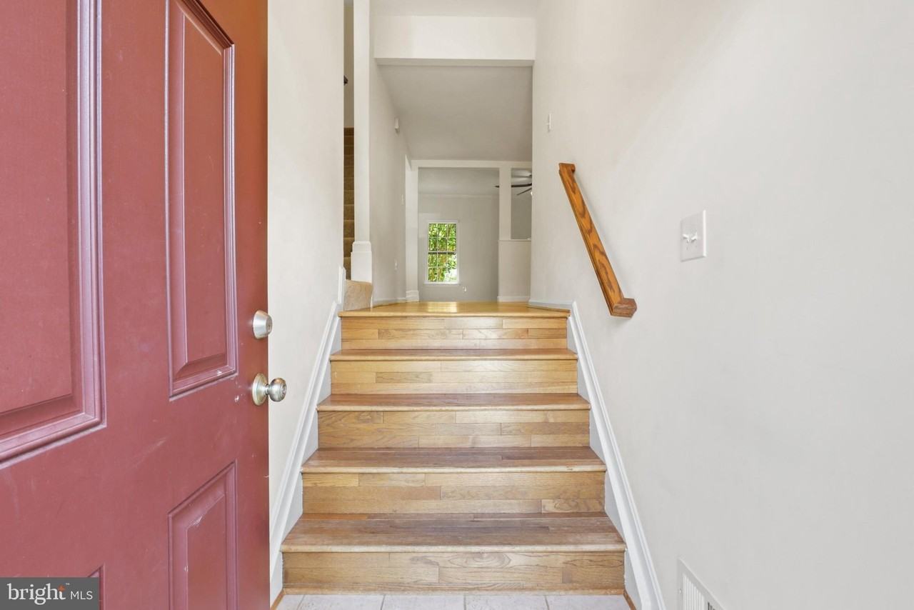 3146 Valentino Ct - Photo 3 of 28