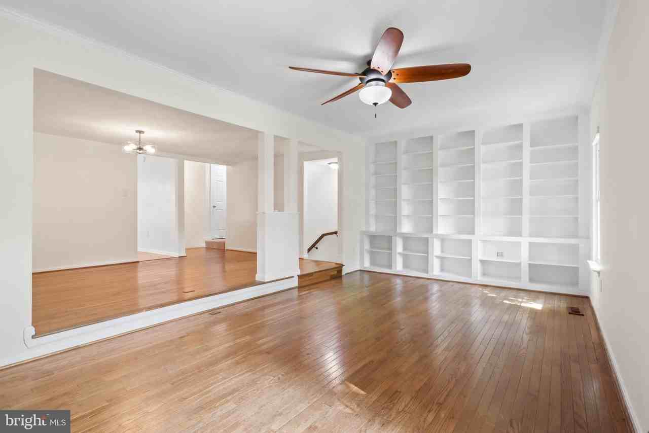 3146 Valentino Ct - Photo 4 of 28