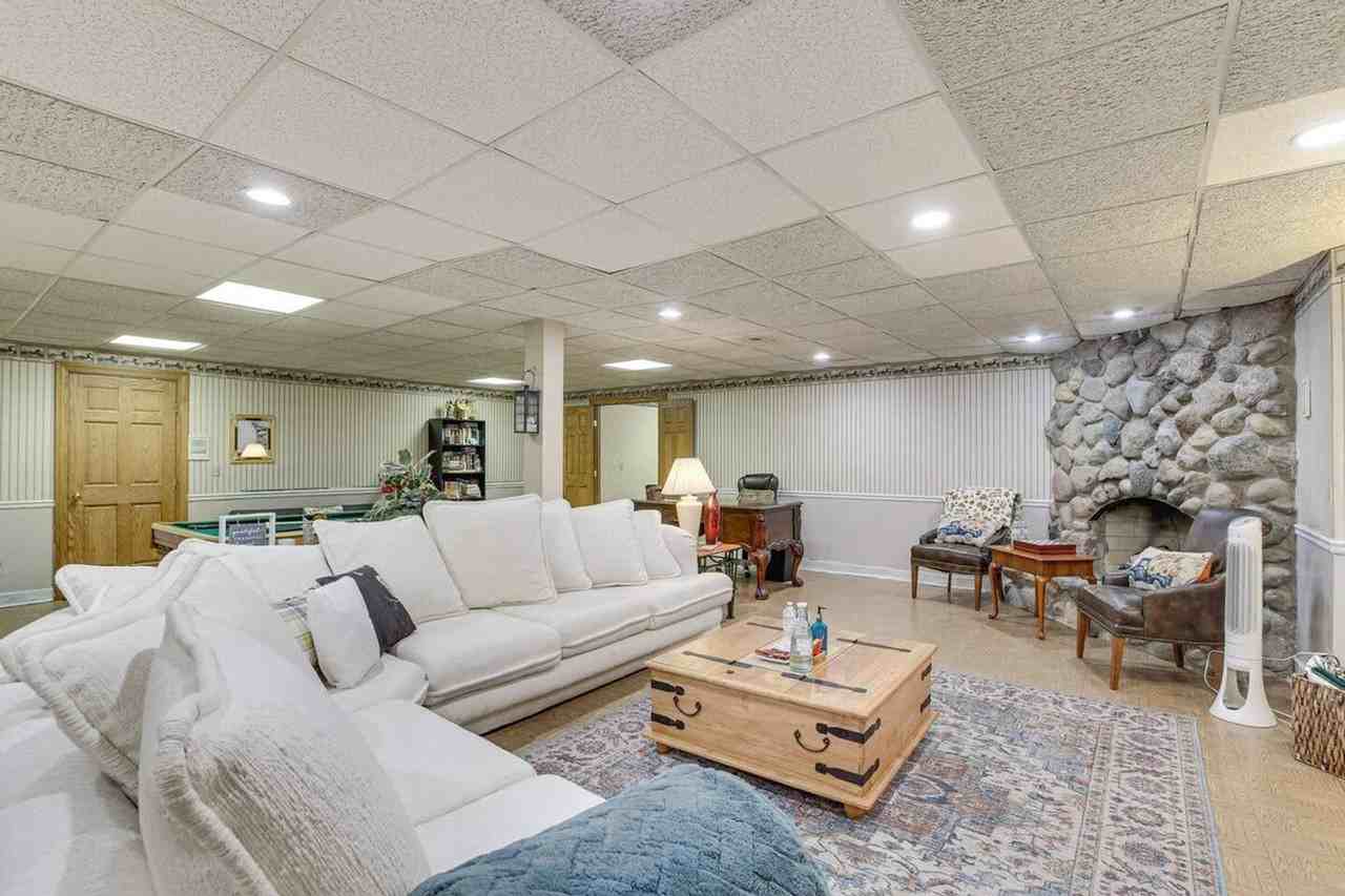 7 Creekside Ln #1366766P - Photo 2 of 20