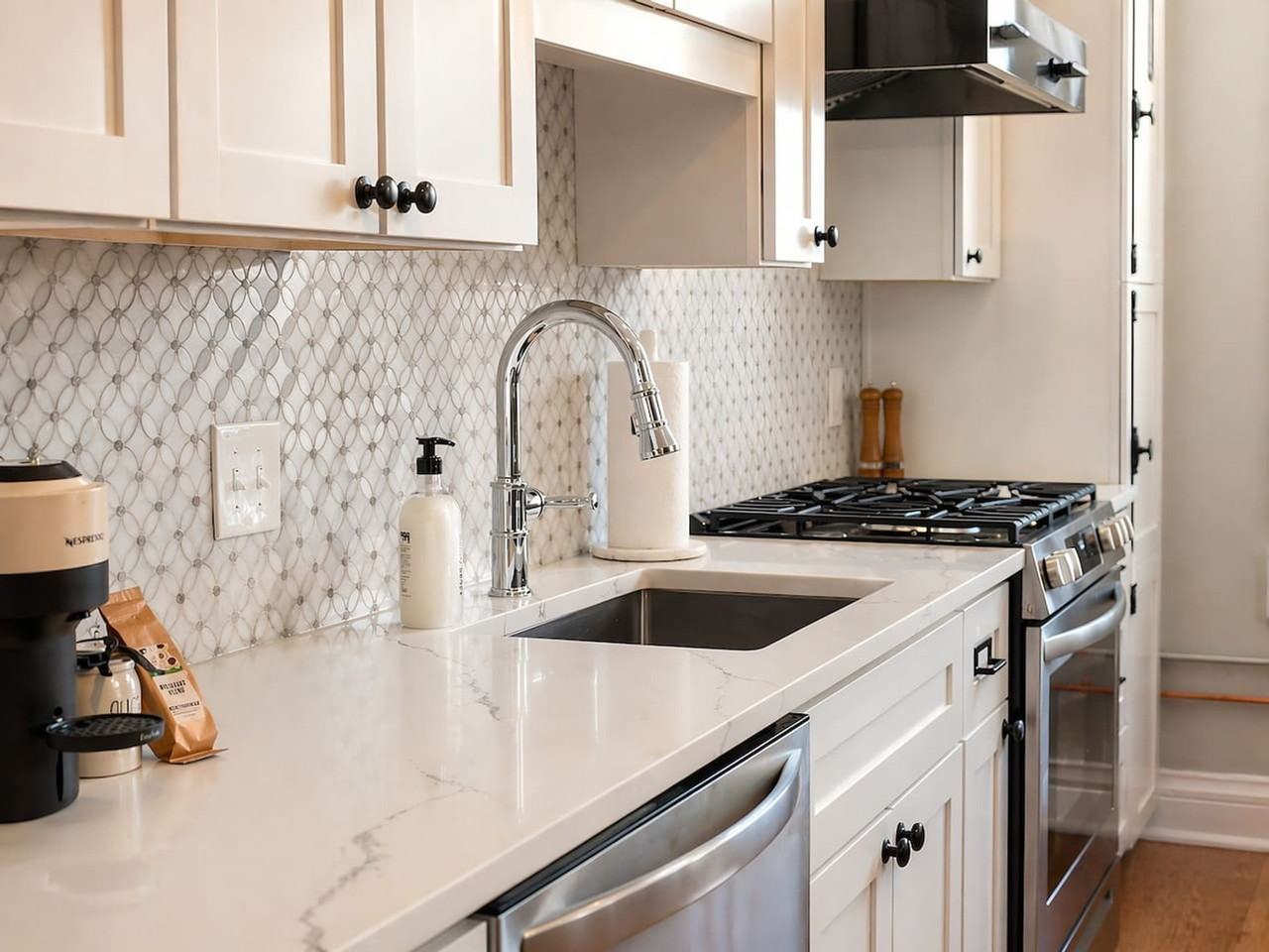 124 W 9th St #1523602P - Photo 6 of 18