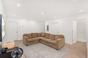 featured image of 641 West 21st Ave