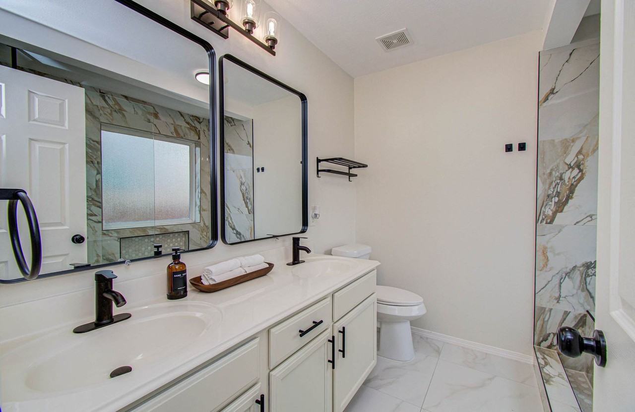7207 Crescent Mills Dr #1531961P - Photo 7 of 33