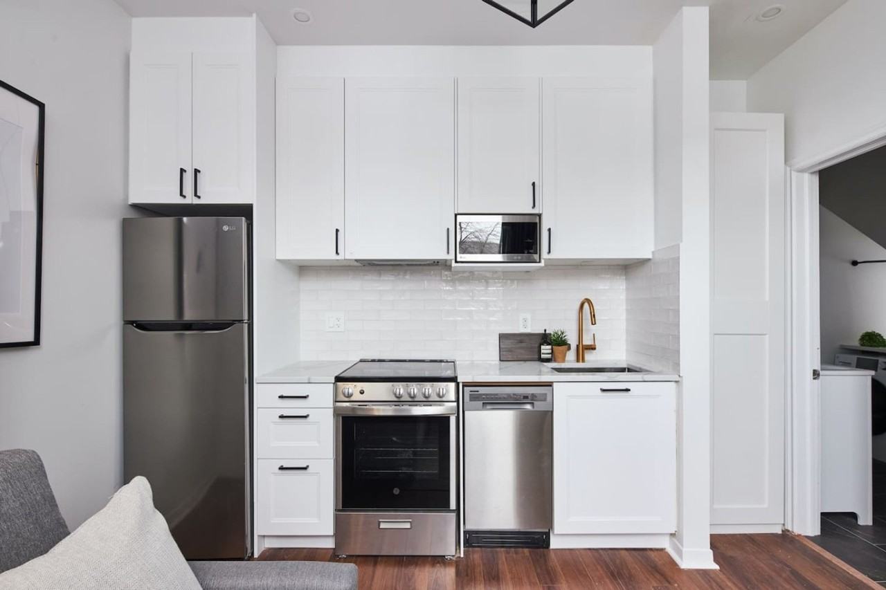 331 Catherine St #1536491P - Photo 3 of 18