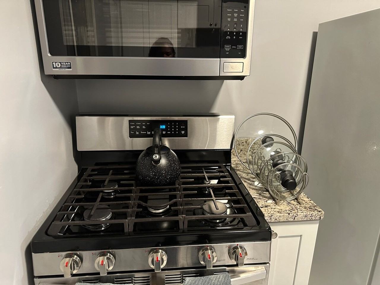 7172 Jamieson Ave #1514421P - Photo 3 of 9