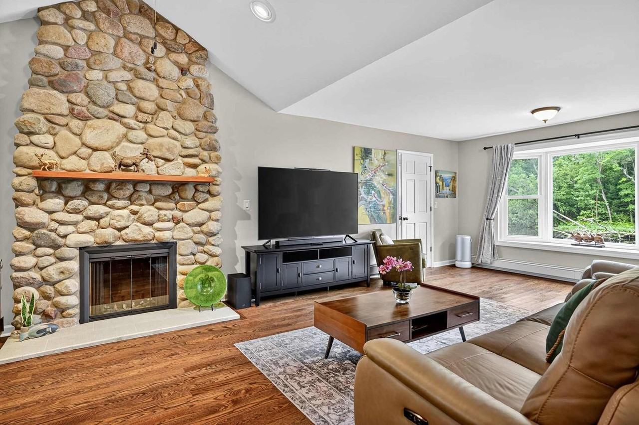 5795 Stimson Road - Photo 4 of 98