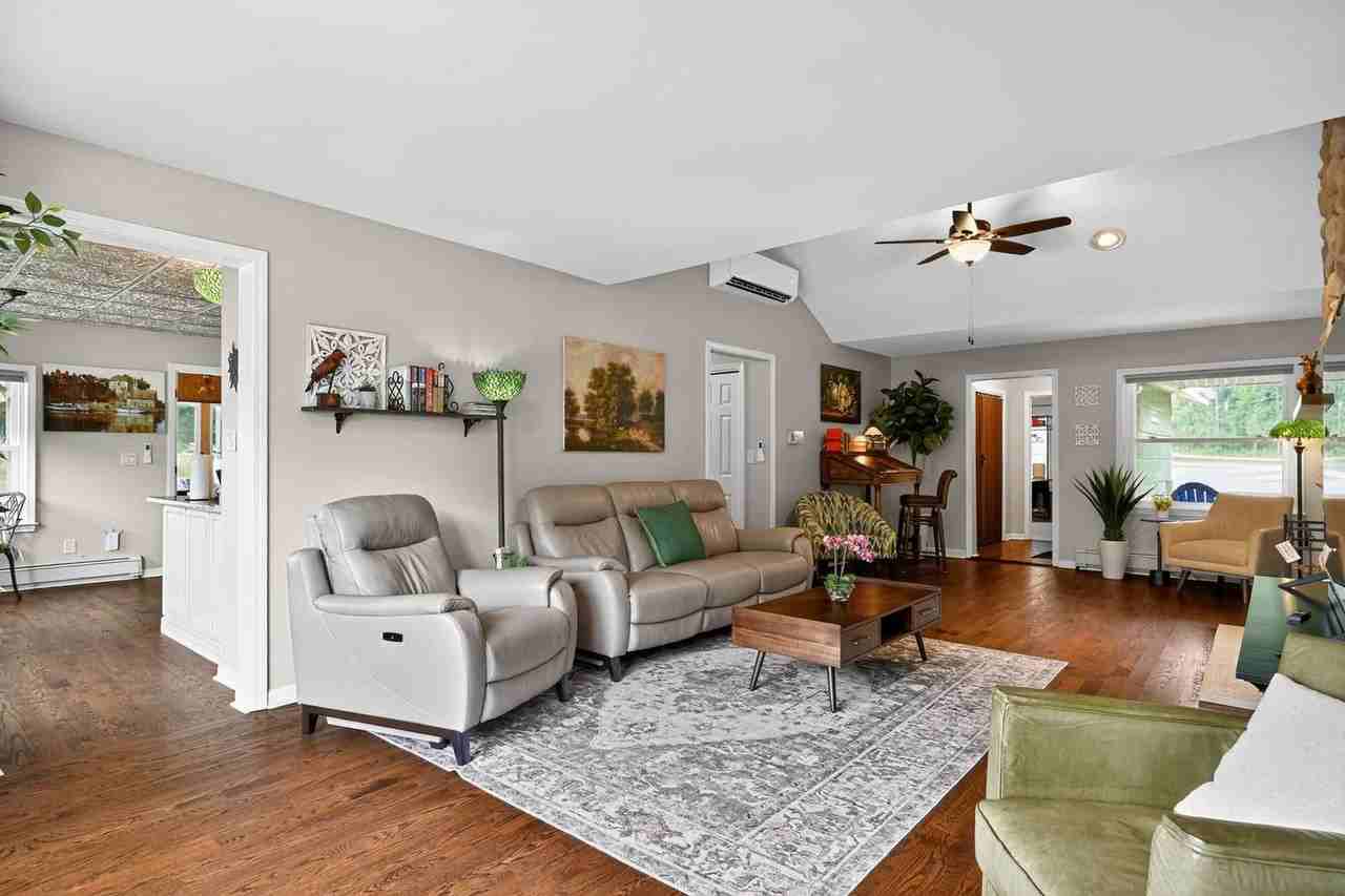 5795 Stimson Road - Photo 5 of 98