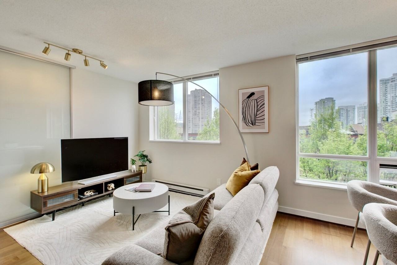 481 Nelson St #1540226P - Photo 2 of 33