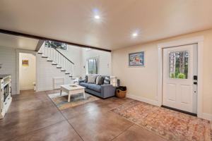 featured image of 205 Woodland Dr