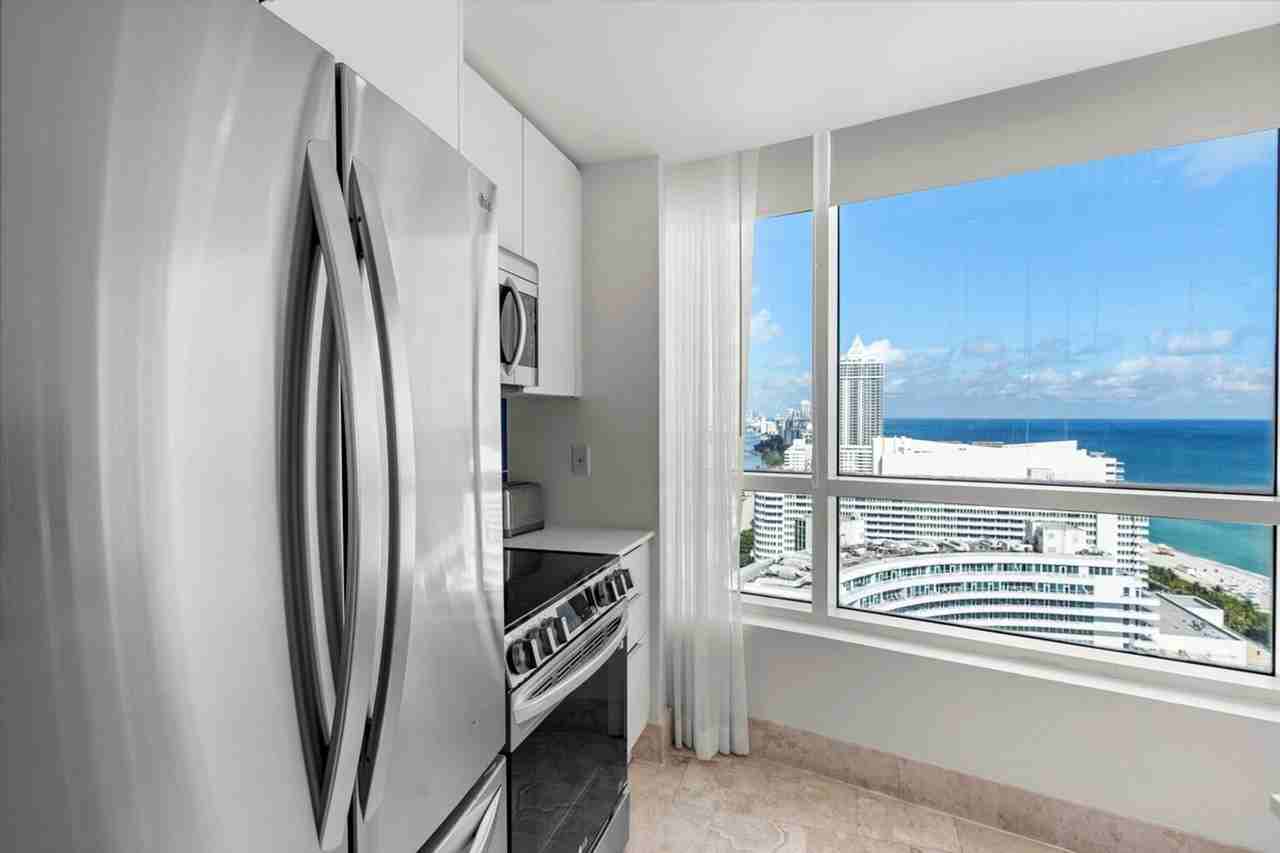 4343 Collins Ave #1540448P - Photo 6 of 22