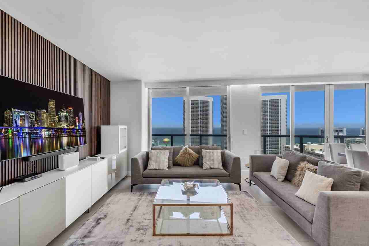 2600 E Hallandale Beach Blvd #1540469P - Photo 6 of 36