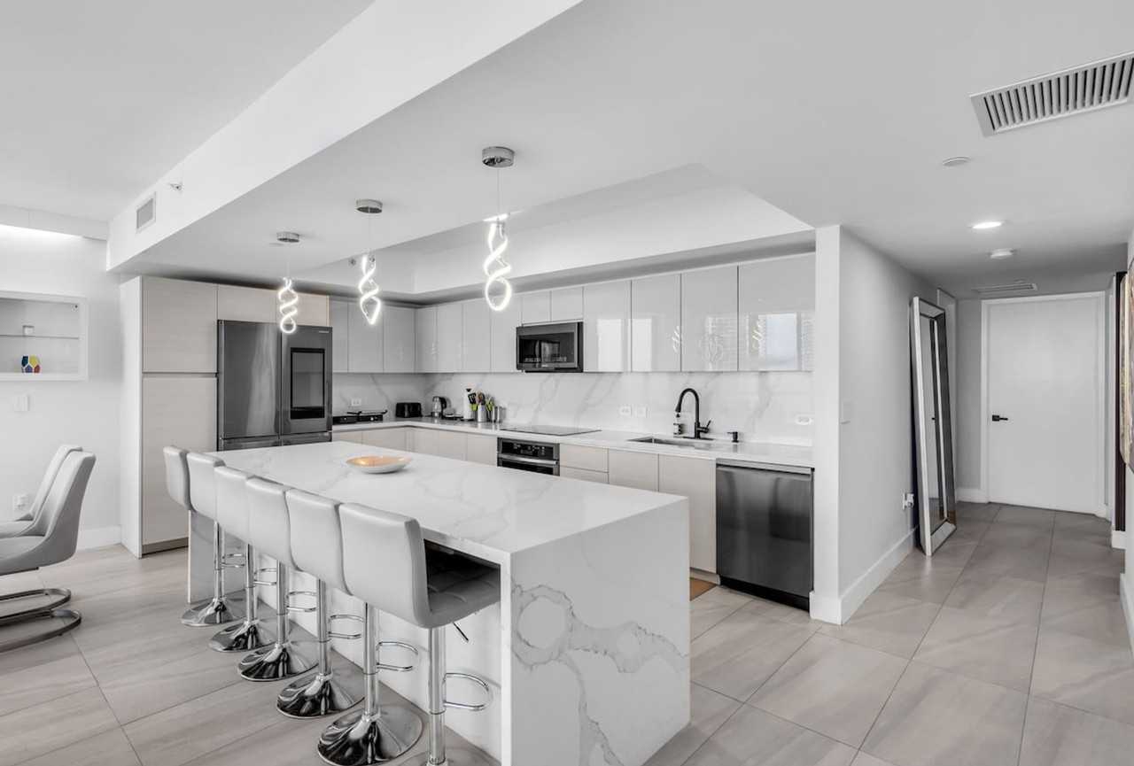 2600 E Hallandale Beach Blvd #1540469P - Photo 7 of 36