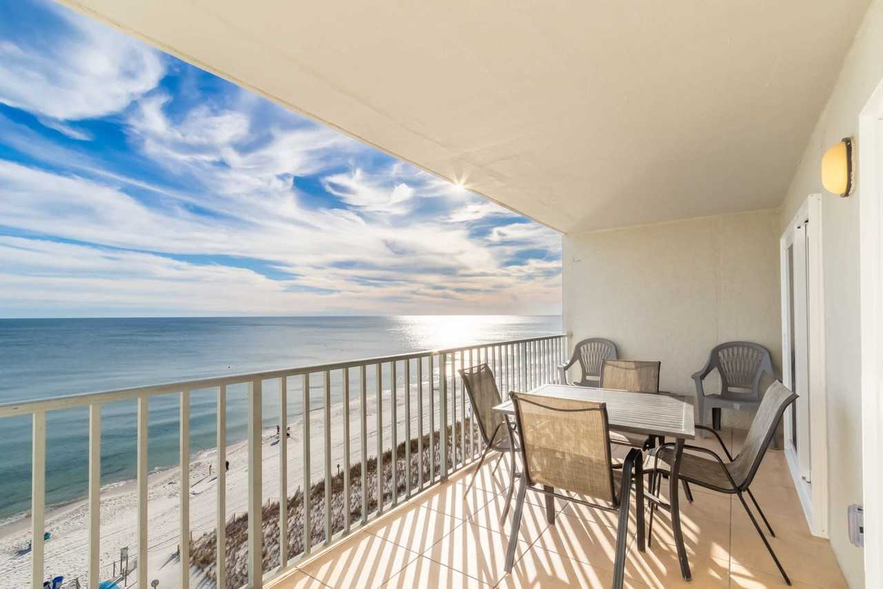 957 W Beach Blvd #1541213P - Photo 4 of 9