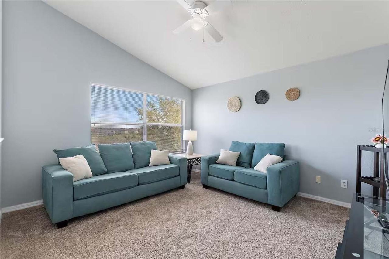 546 Windsor Pl #1541765P - Photo 5 of 40