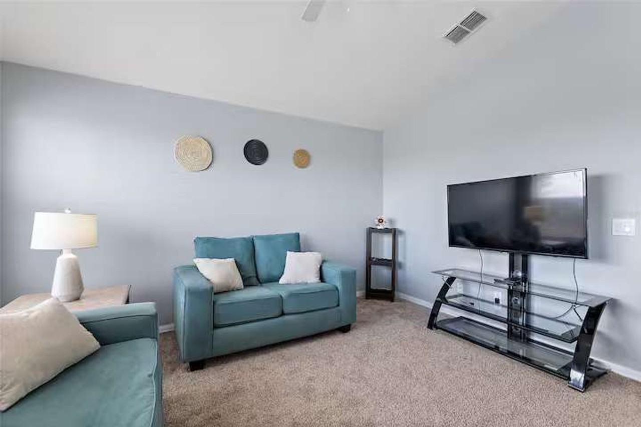 546 Windsor Pl #1541765P - Photo 6 of 40