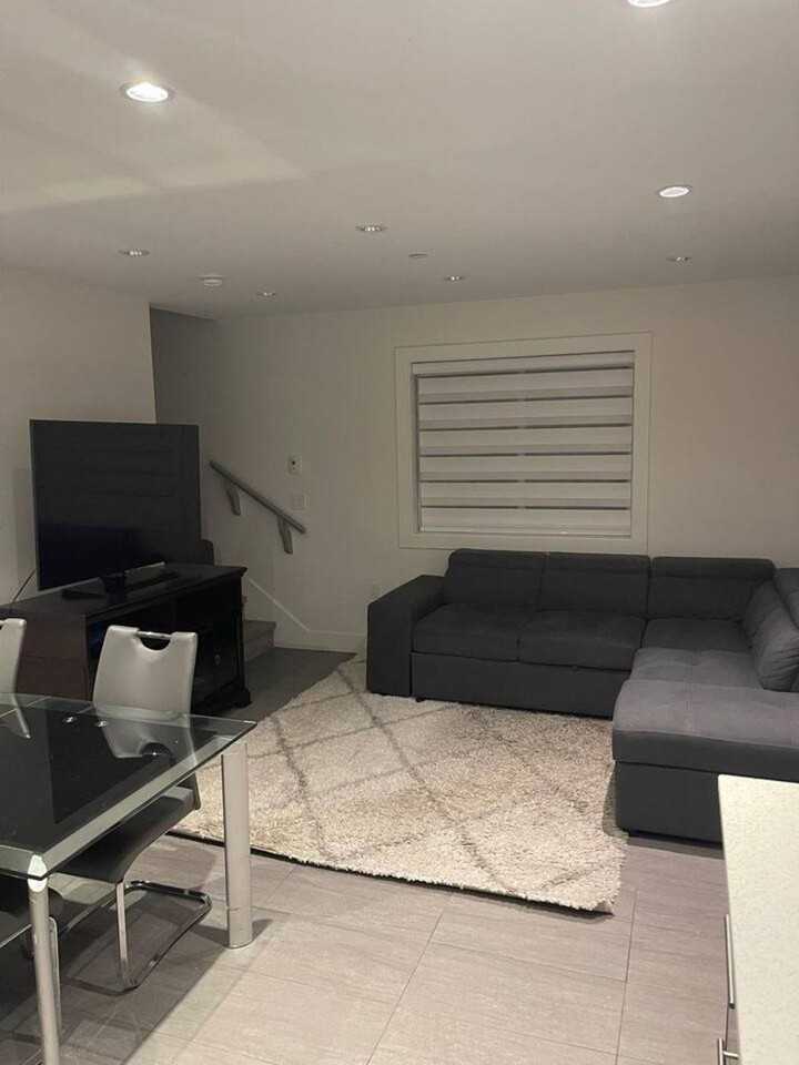 1065 East 59th Ave #1541029P - Photo 2 of 18
