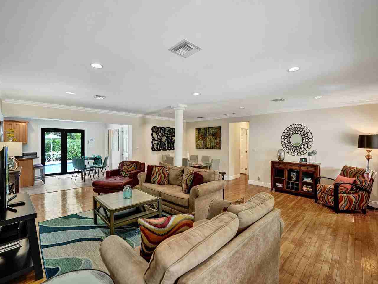 2616 Ne 16th Ave #1541794P - Photo 3 of 42