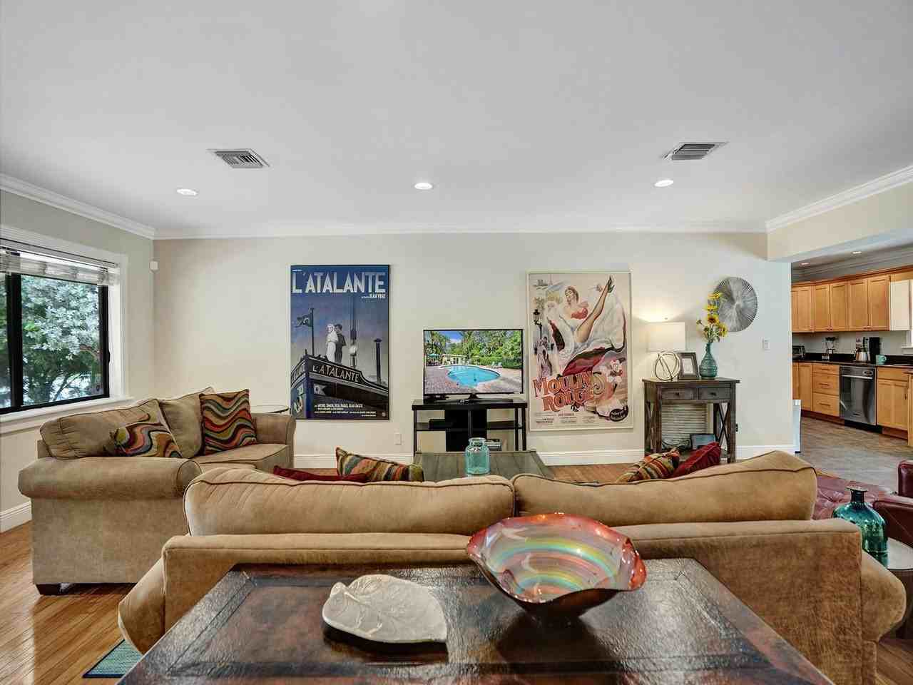 2616 Ne 16th Ave #1541794P - Photo 6 of 42