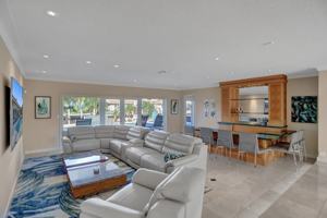 featured image of 3219 Ne 59th St