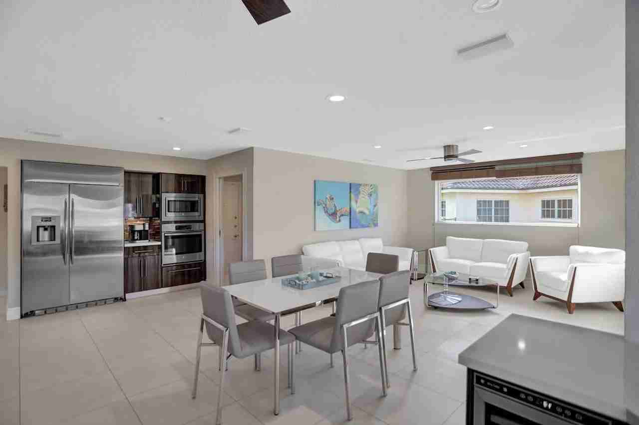 3219 Ne 59th St #1541795P - Photo 5 of 47