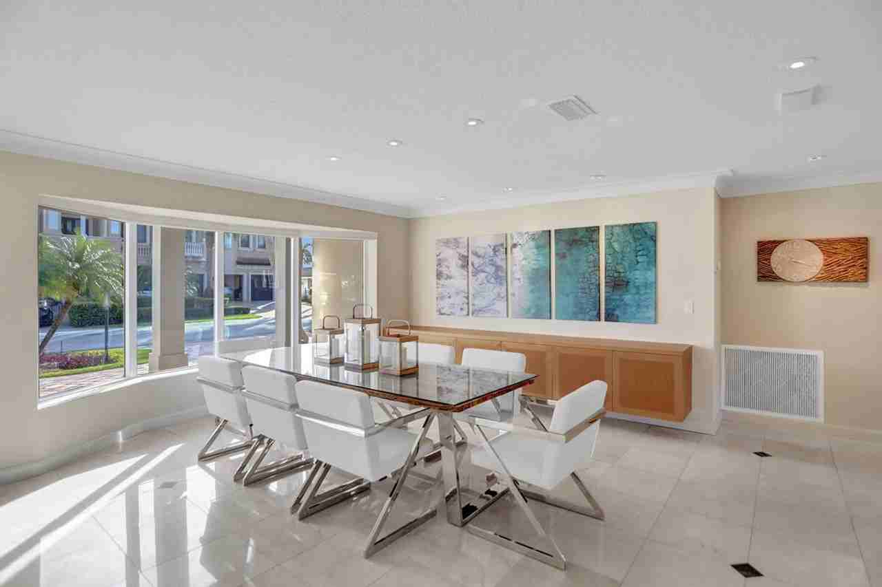 3219 Ne 59th St #1541795P - Photo 7 of 47
