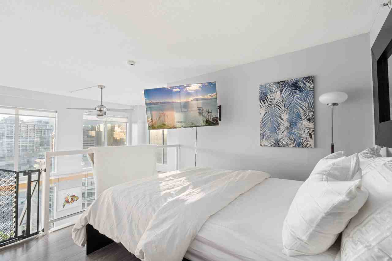 933 Seymour St #1539005P - Photo 7 of 29