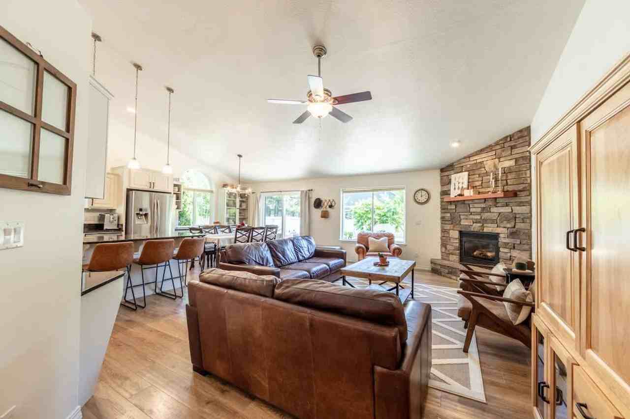 3942 N 22nd St #1542963P - Photo 5 of 36