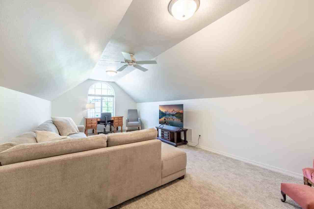 3942 N 22nd St #1542963P - Photo 6 of 36