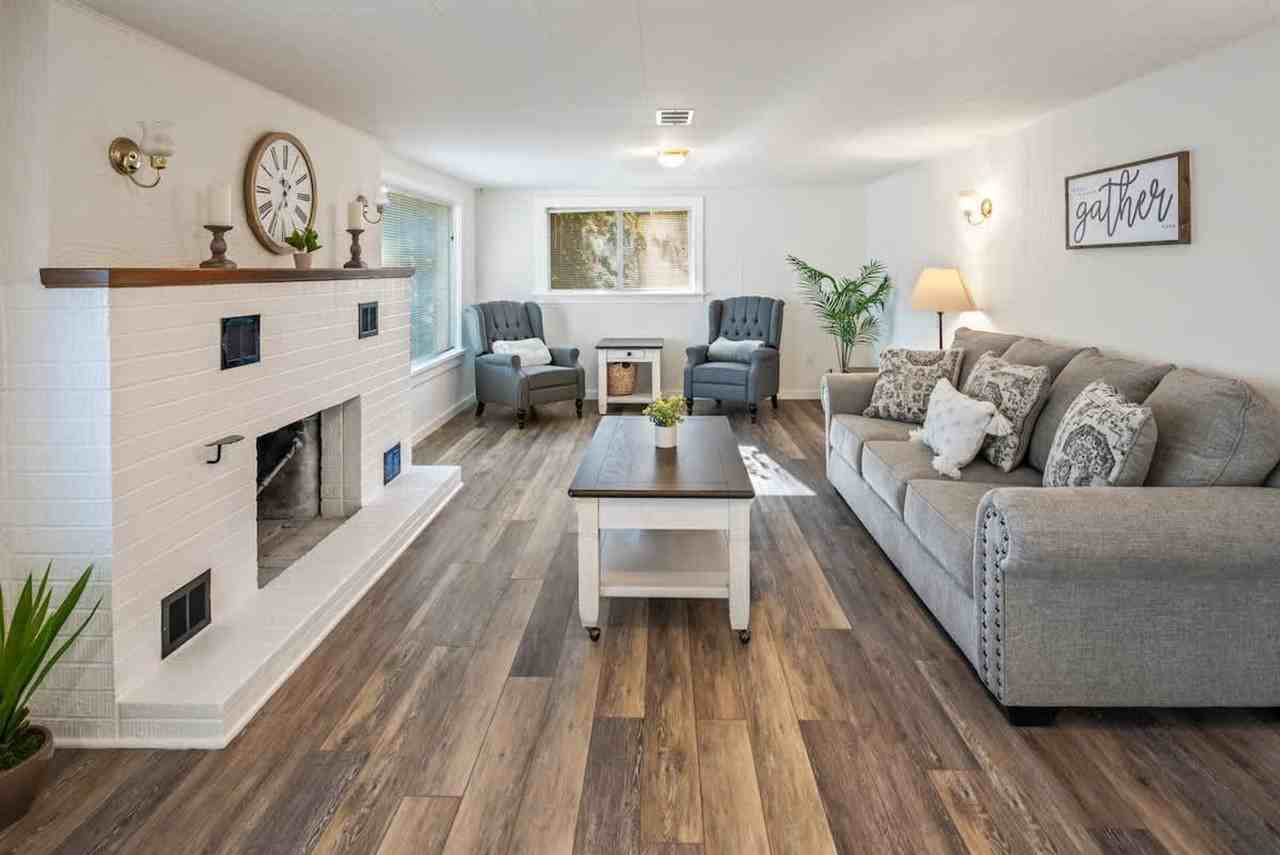 893 S Pleasant View Rd #1542952P - Photo 4 of 50