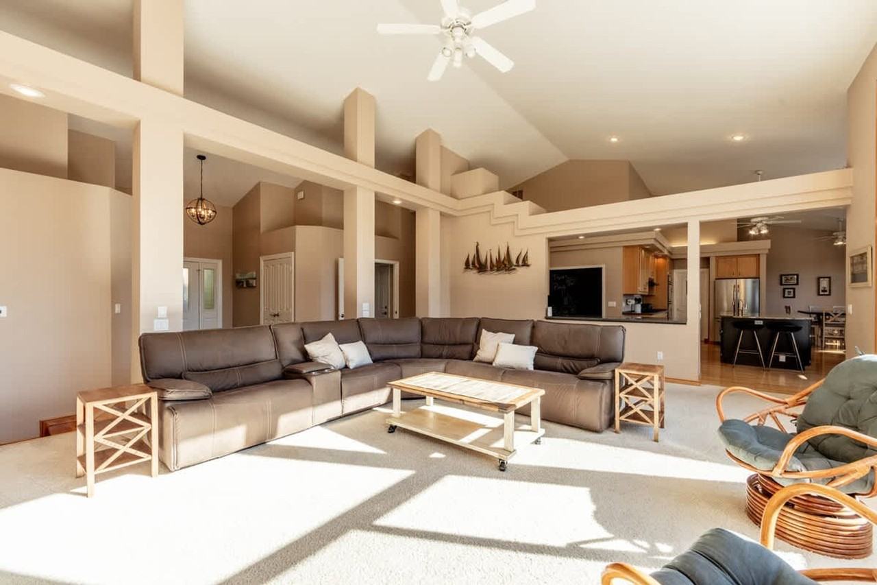 3228 E Fernan Terrace Dr #1542958P - Photo 3 of 50