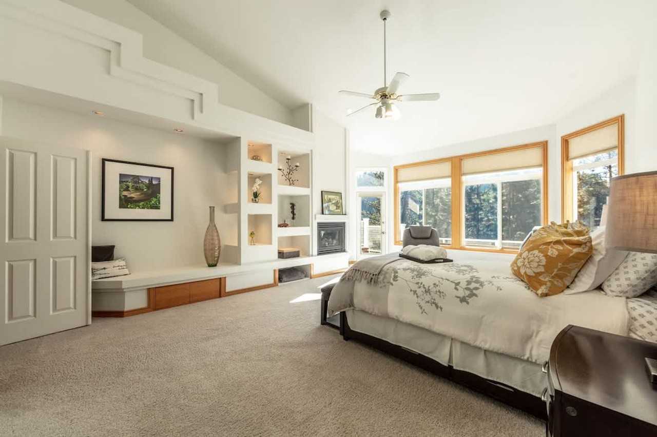 3228 E Fernan Terrace Dr #1542958P - Photo 6 of 50